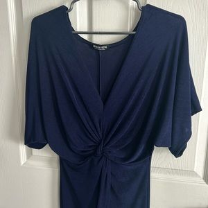 Women, beautiful silky, just right kind of dress!!